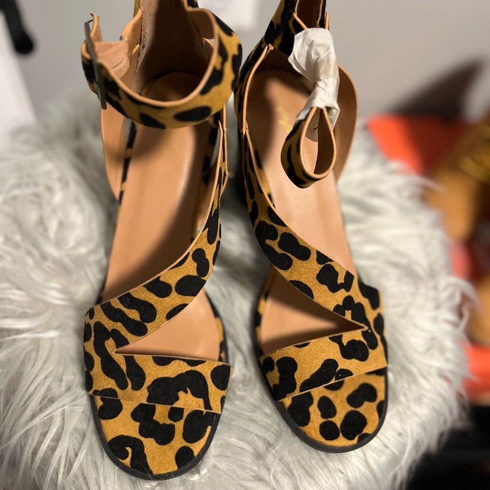 Leopard Print Block Heel Sandals By Qupid Size 9 - image 1